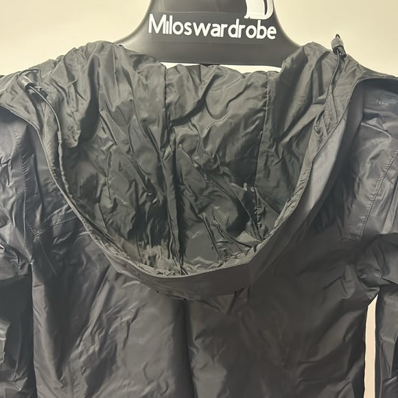 Columbia women’s Arcadia rain jacket - Picture 6 of 6